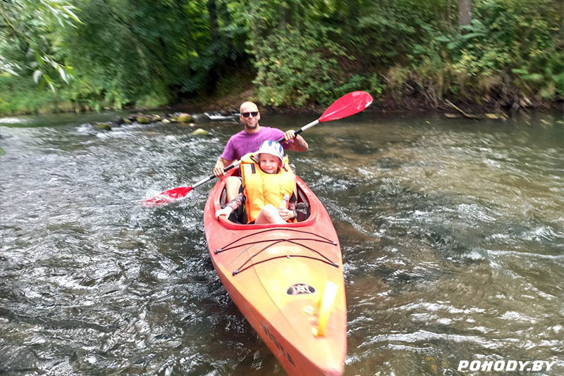 Сплав на байдарках с детьми по Ислочи.